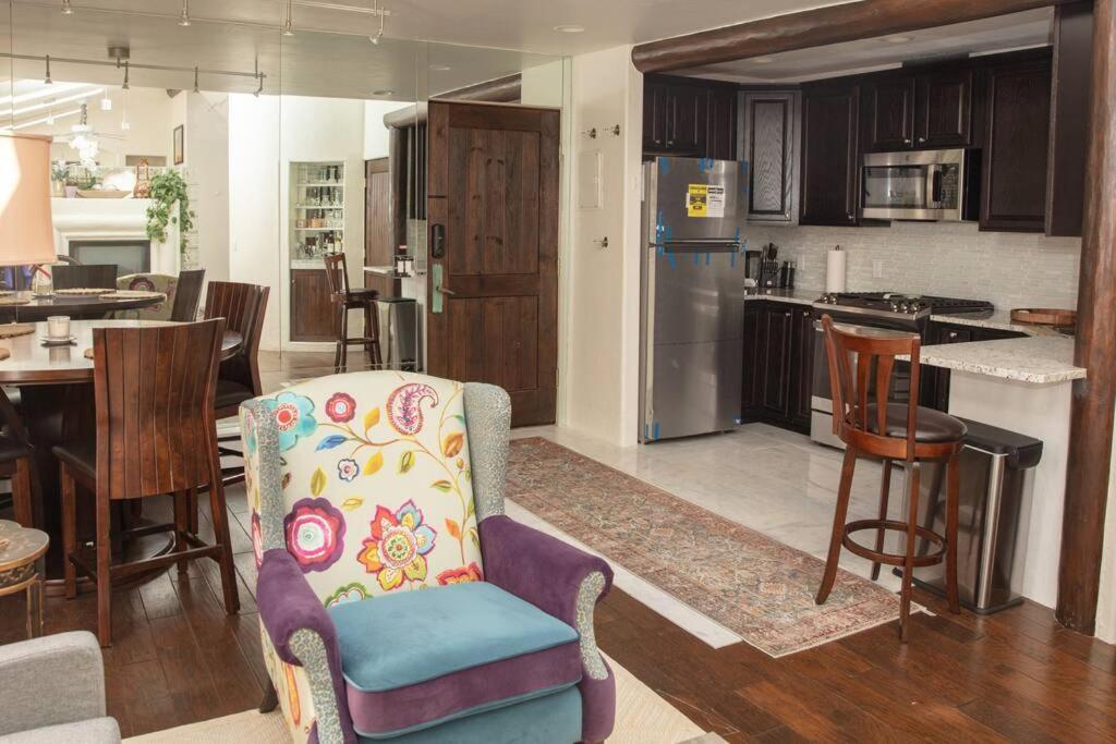 Aspen Stash Pad With Fireplace, Parking, W/D 外观 照片